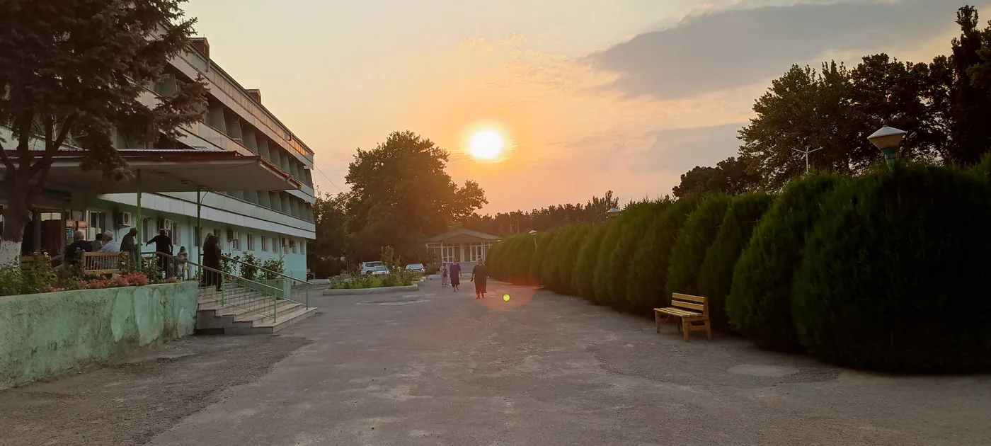 Территория санатория Шифо